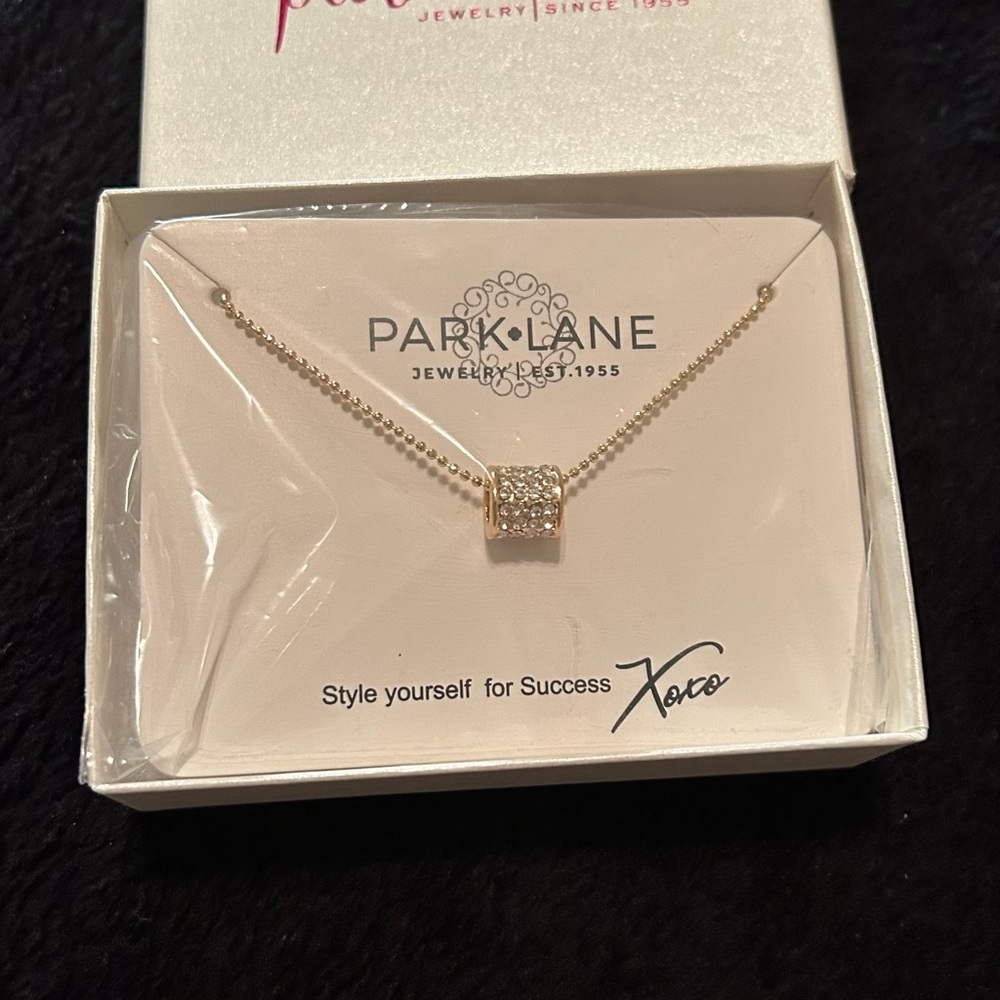 Park Lane Gold Necklace with Sparkling Accents